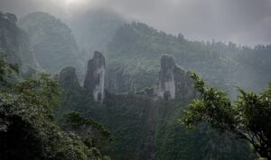 Tebing batu vulkanik di kawasan Ekowisata Kali Talang, lereng Merapi, Klaten